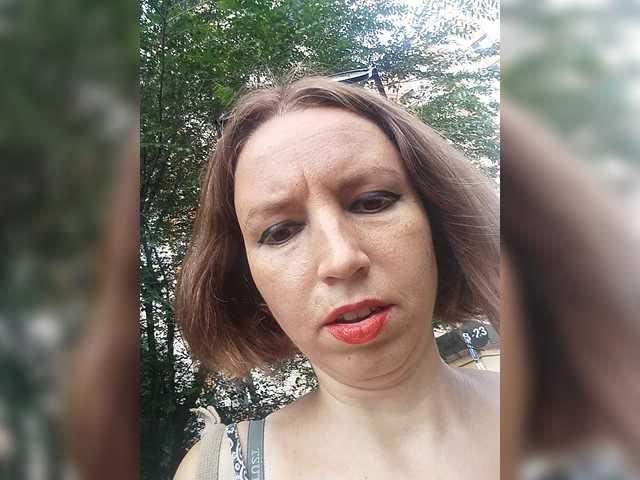 GLAMYR252 live cam on BongaCams
