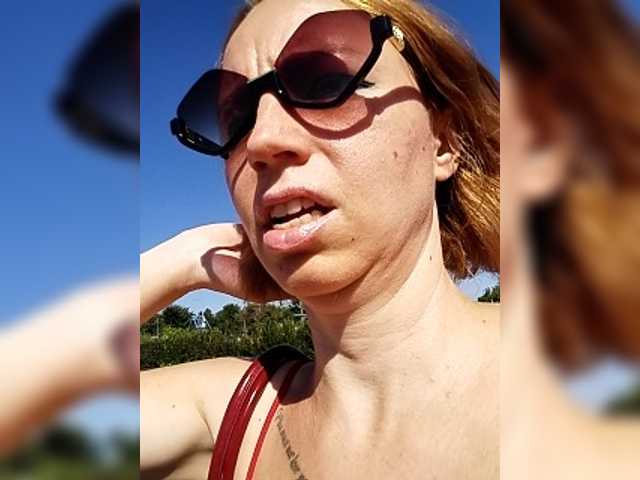 GLAMYR252 live cam on BongaCams