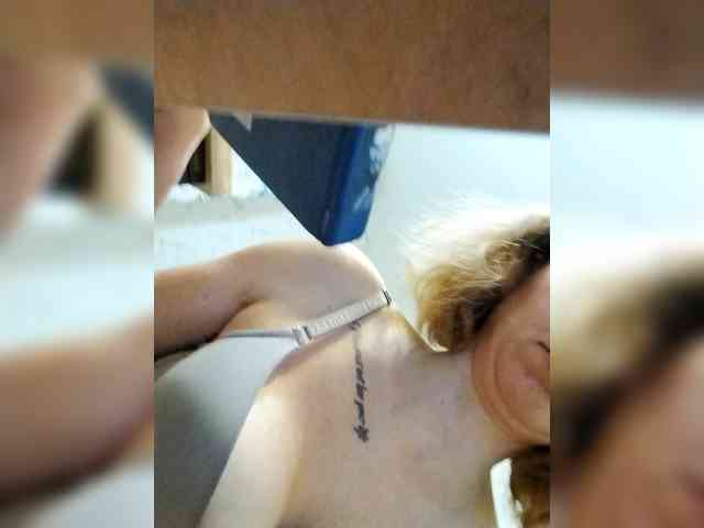 GLAMYR252's webcam live show