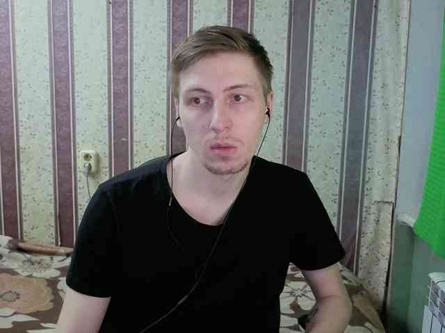 darienlarge Sex Cam Show