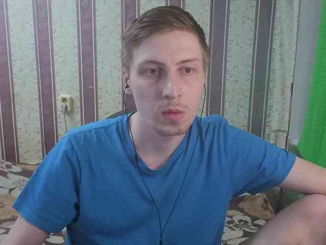 darienlarge Sex Cam Show