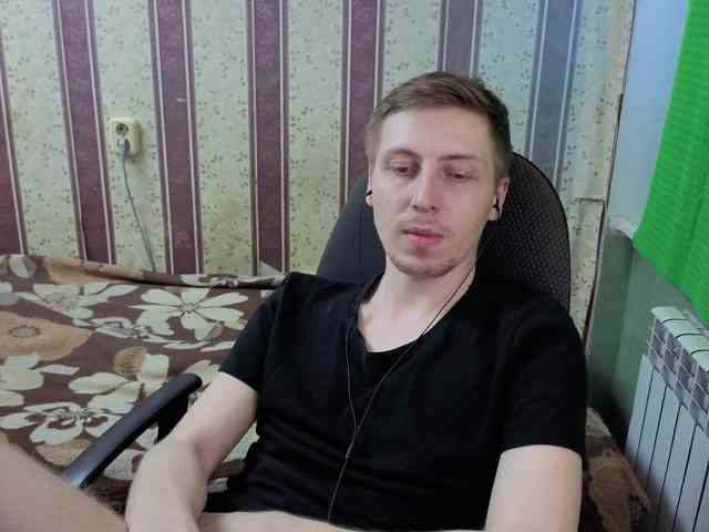 darienlarge Sex Cam Show
