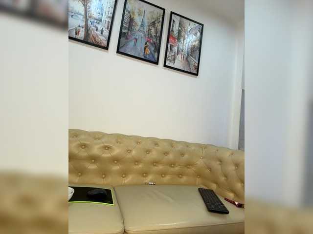  KiraWhite chat room