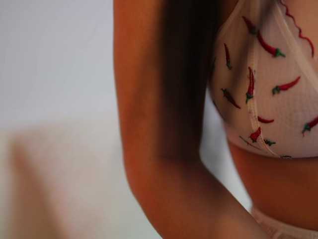 AmyKaiya live cam on BongaCams