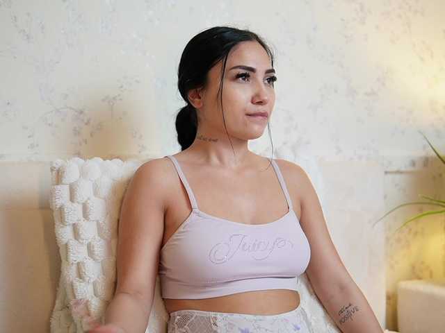 AmyKaiya live cam on BongaCams
