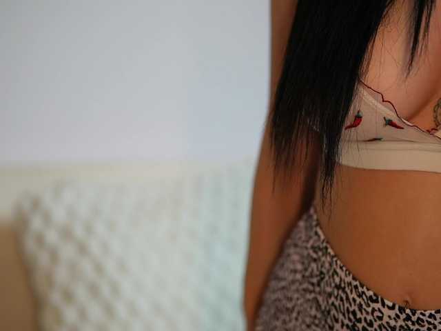 AmyKaiya live cam on BongaCams