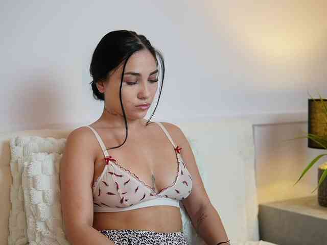 AmyKaiya webcam