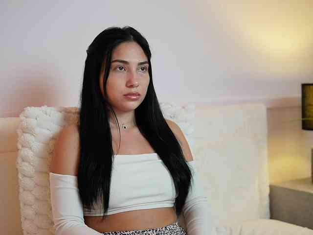 AmyKaiya - Girl 