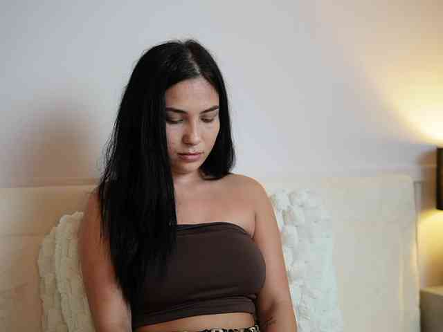 AmyKaiya - Girl 