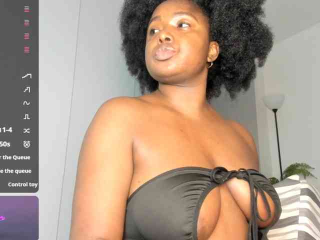 TanishaEvanss webcam