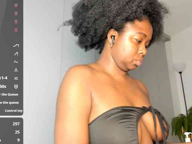 TanishaEvanss webcam