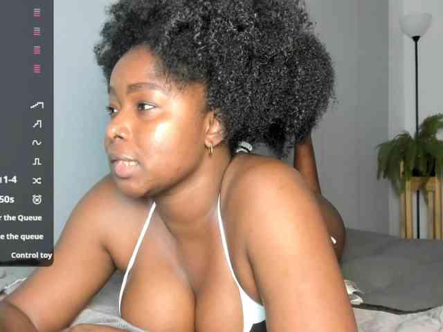 TanishaEvanss webcam