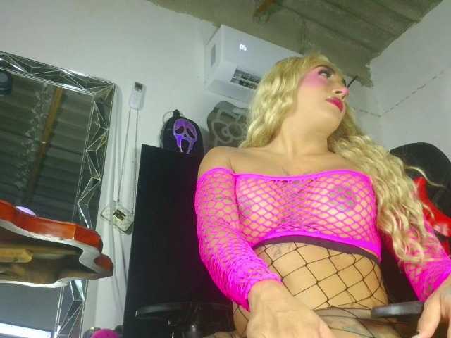 sweet_and_dirty_doll live webcam show