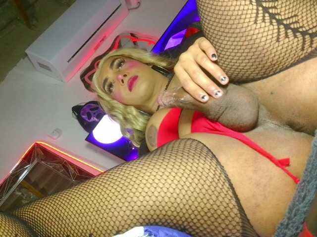 sweet_and_dirty_doll live webcam show