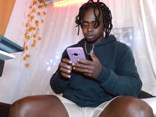 Eddybonbom1 live cam
