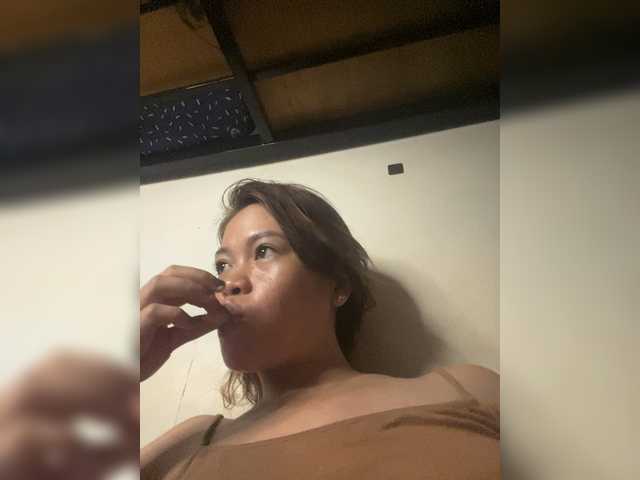 Chix1990 live cam on BongaCams