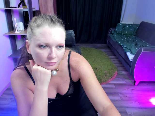 StrippingLady live cam on BongaCams