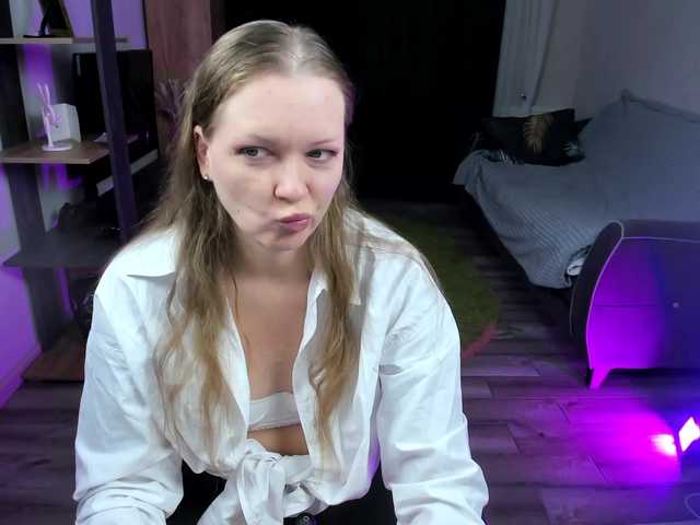StrippingLady live cam on BongaCams