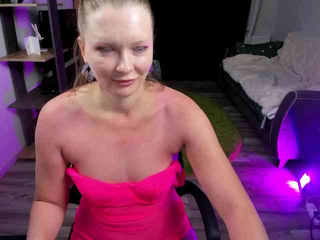 StrippingLady webcam