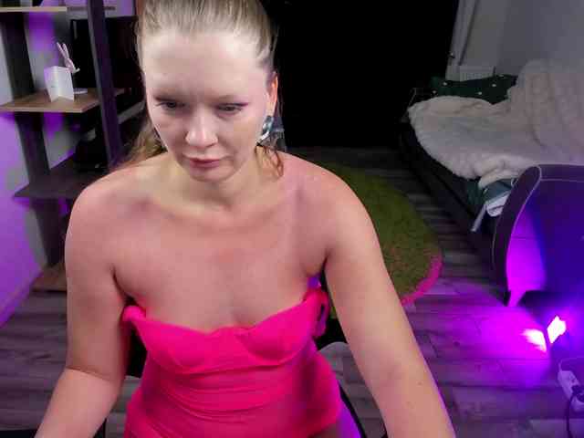 StrippingLady webcam