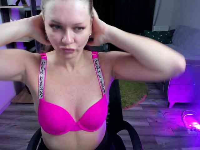 StrippingLady webcam