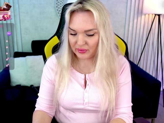 AmelyLoveme's BongaCams show and profile