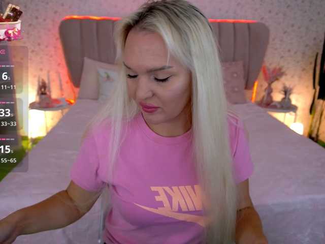 AmelyLoveme live cam on BongaCams