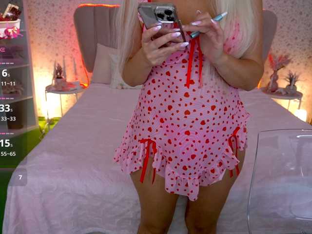 AmelyLoveme live cam on BongaCams
