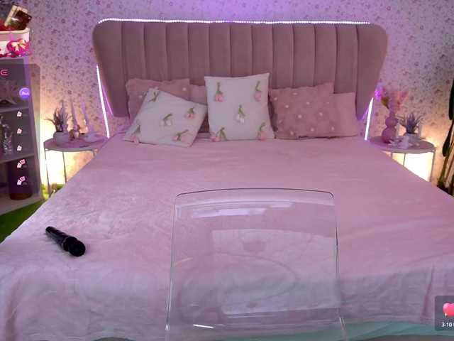 AmelyLoveme live cam on BongaCams