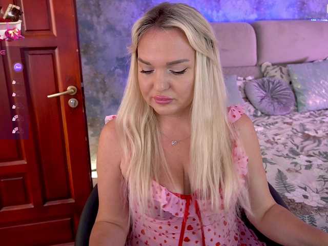 AmelyLoveme live cam on BongaCams