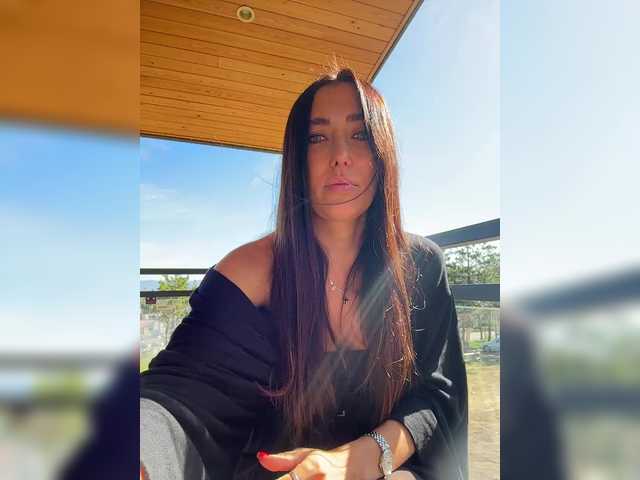 linahelen's BongaCams show and profile