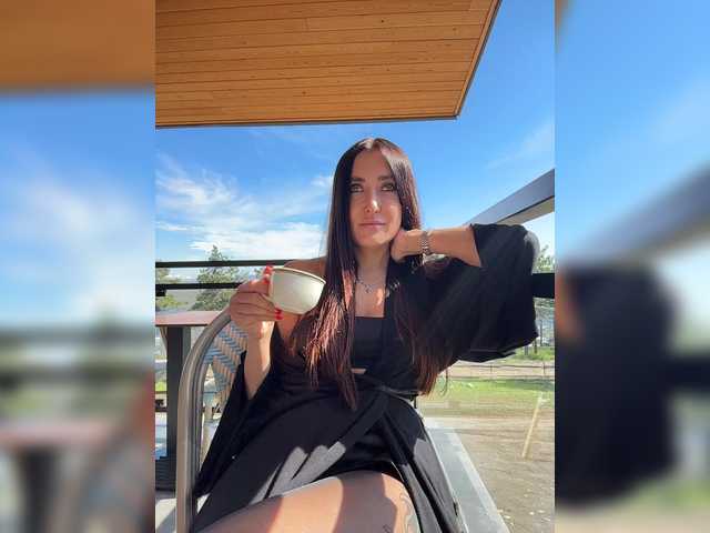 linahelen's BongaCams show and profile