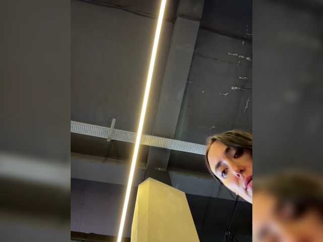 linahelen webcam model