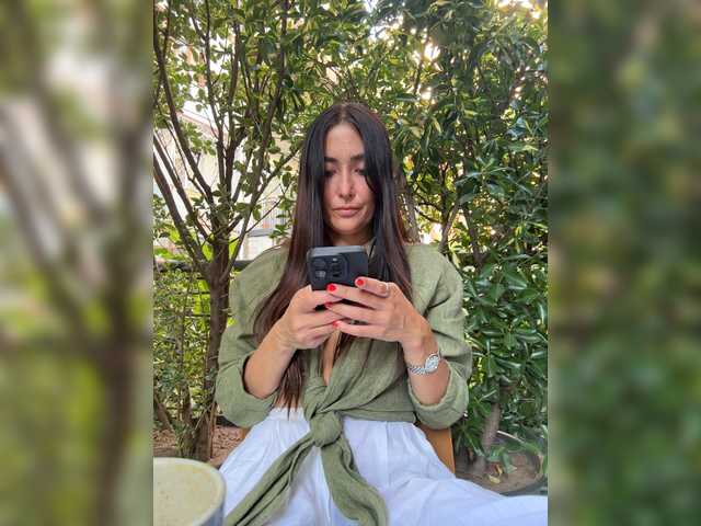 linahelen cam belle