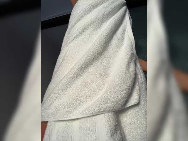 linahelen, live now on BongaCams