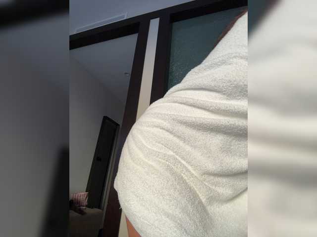 linahelen, live now on BongaCams