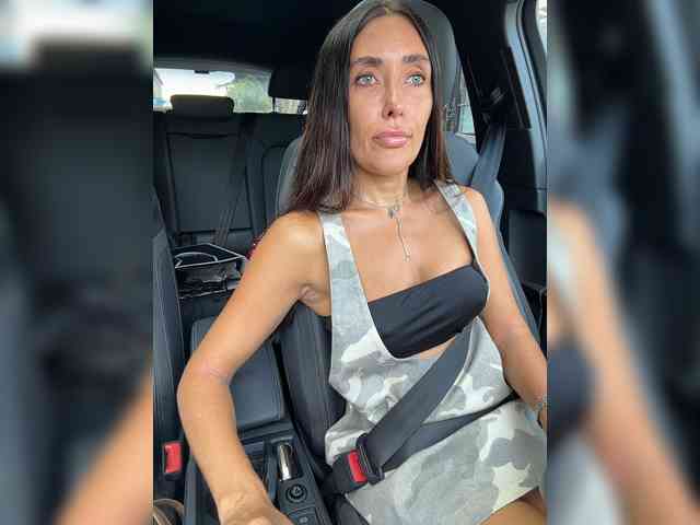 linahelen Live Webcam on BongaCams
