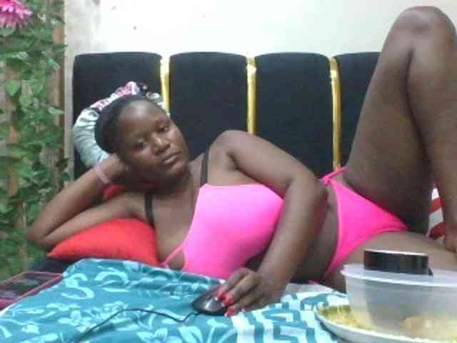 BoobieQueen webcam