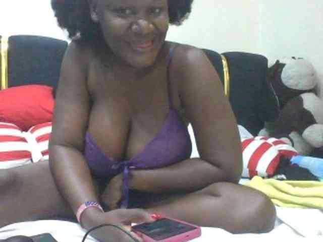 BoobieQueen webcam