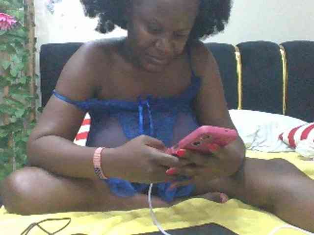 BoobieQueen webcam