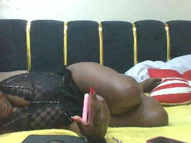BoobieQueen webcam