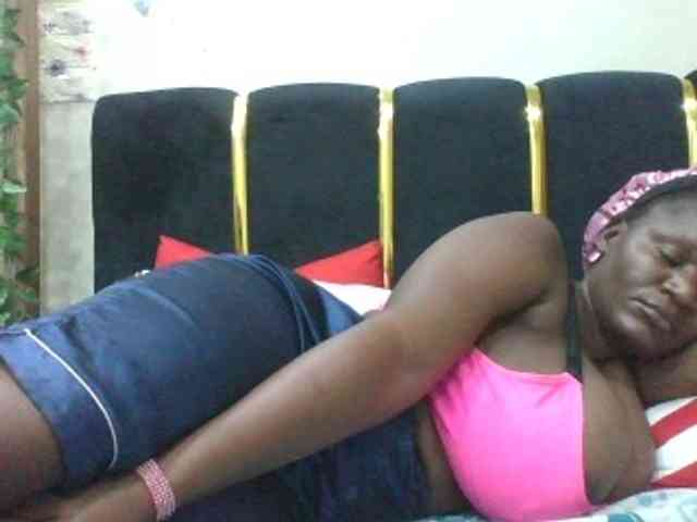 BoobieQueen webcam