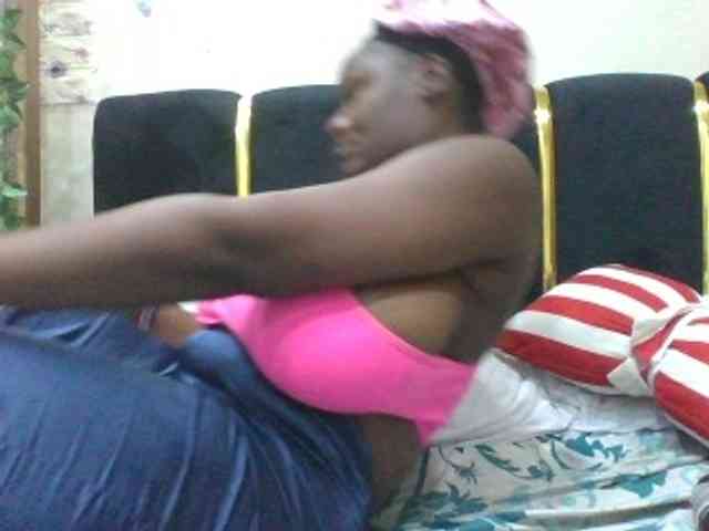 BoobieQueen webcam