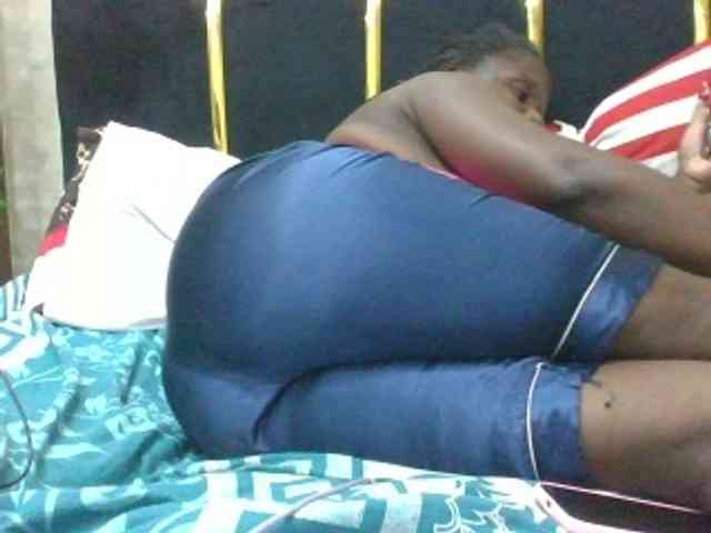 BoobieQueen webcam