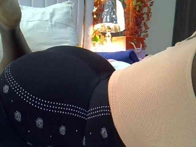 BoobieQueen webcam