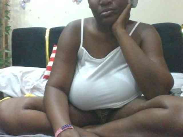BoobieQueen webcam