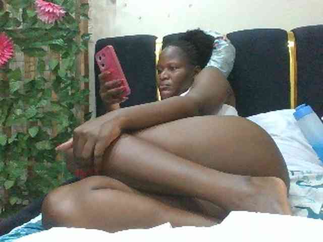 BoobieQueen webcam