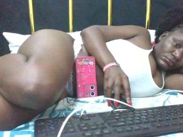 BoobieQueen webcam