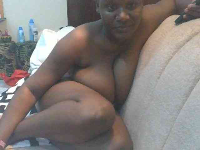 BoobieQueen webcam