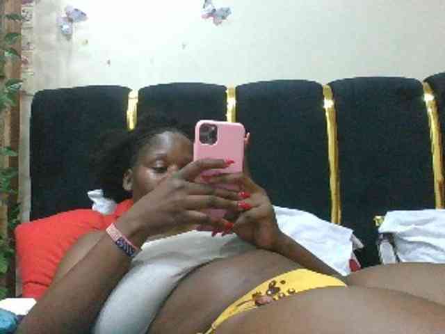 BoobieQueen webcam